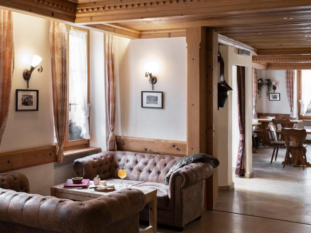 Hotel De Commune Gstaad Kültér fotó
